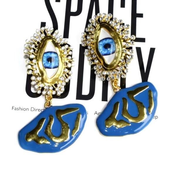 Baroque Guardians of Azure The Mystical Eye Blue Crystal Earrings - Picture 2 of 10